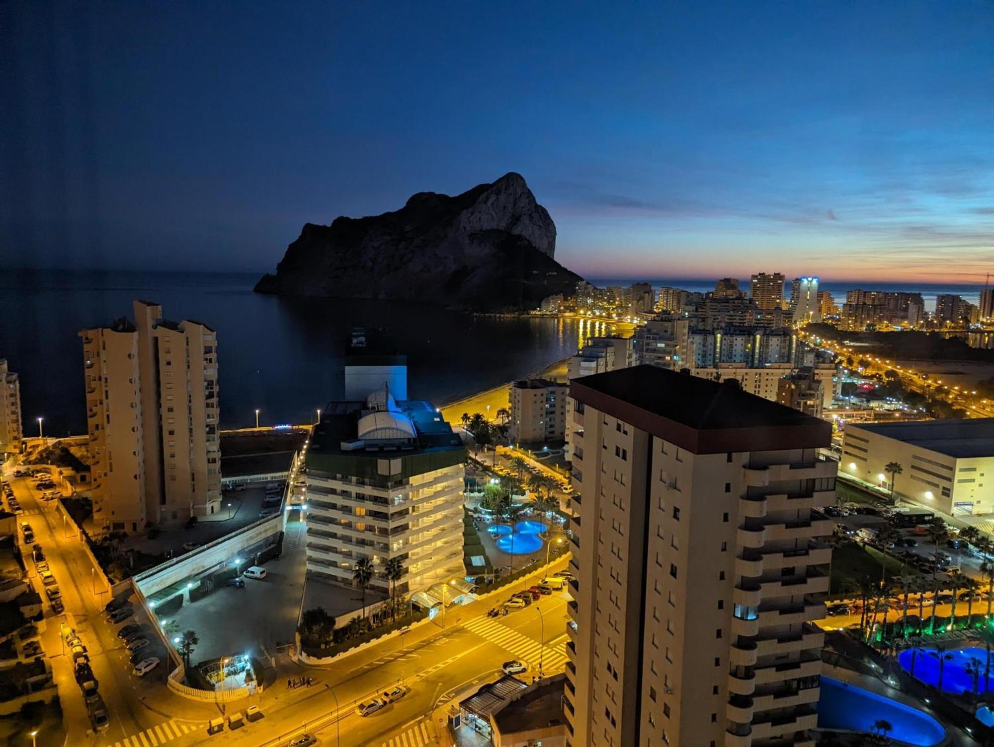 100 M From Fossa Beach In Calpe Bagian luar foto