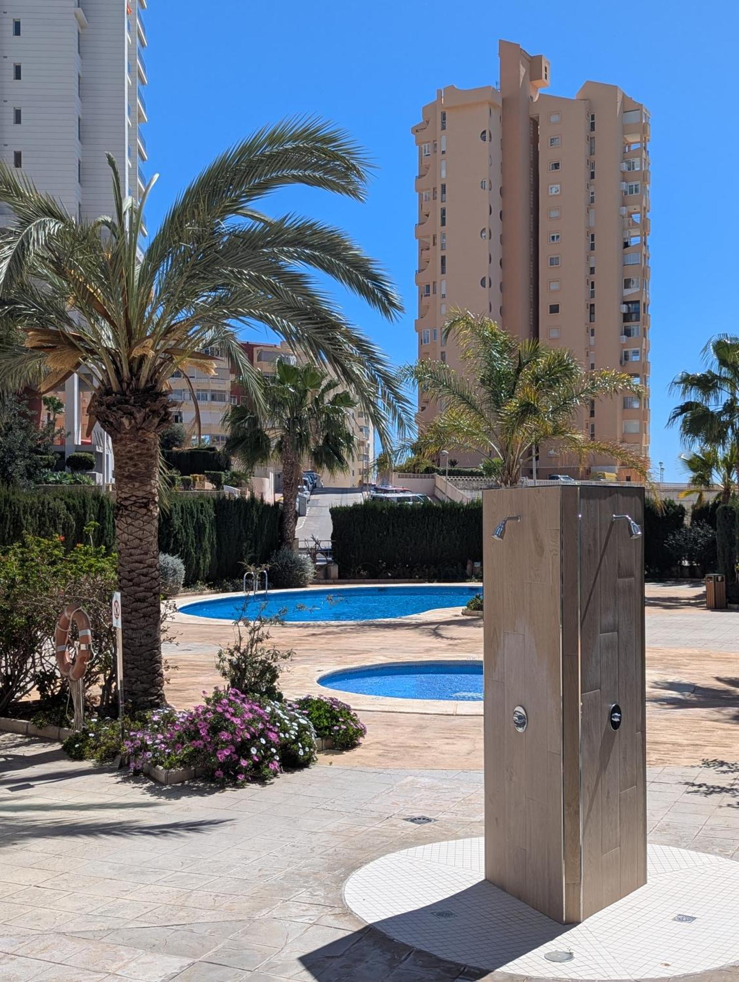 100 M From Fossa Beach In Calpe Bagian luar foto